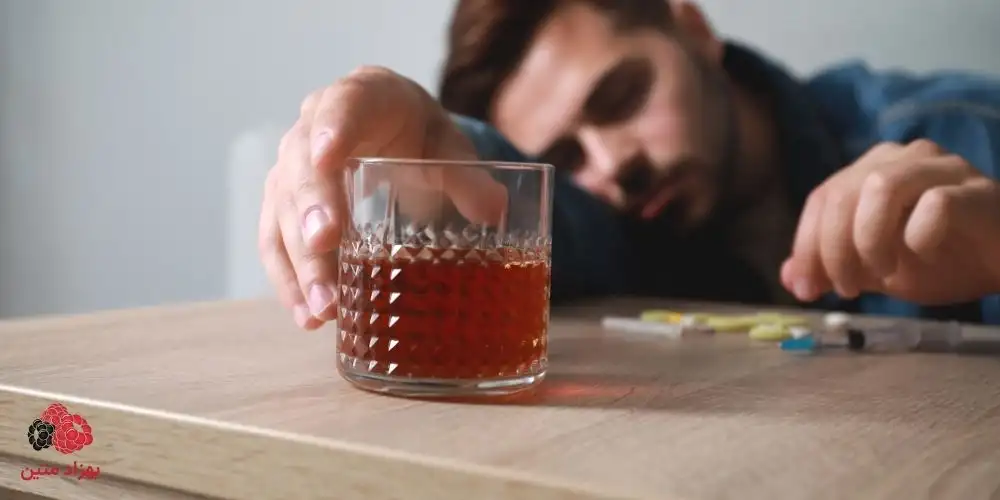 خوددرمانی با مواد مخدر و الکل